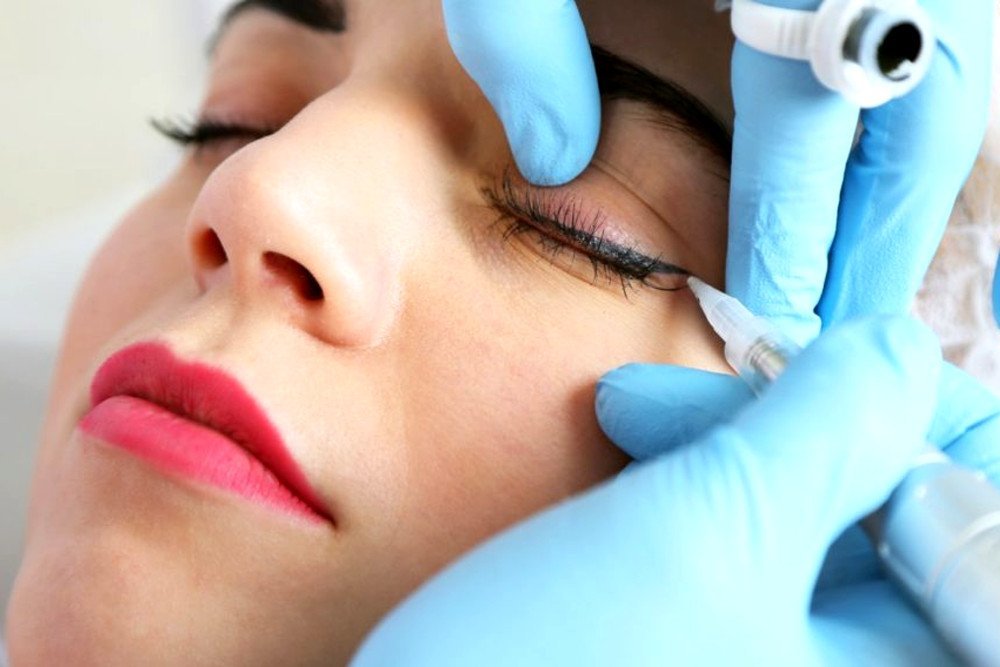 Maquiagem definitiva nos olhos - Como é feita e quais são as vantagens do procedimento